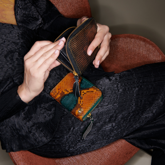 Old Gold Lizard Wallet Bob