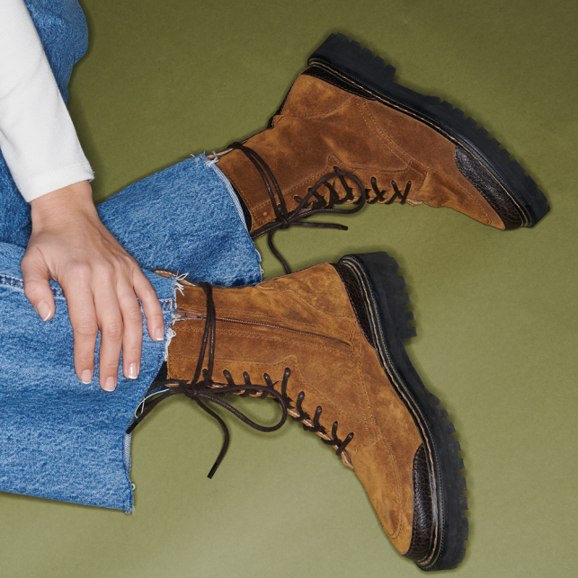 Tora Leather Ziggy Chelsea Boots