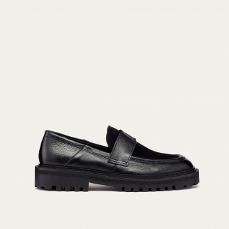 Black Leather Mia Moccasin