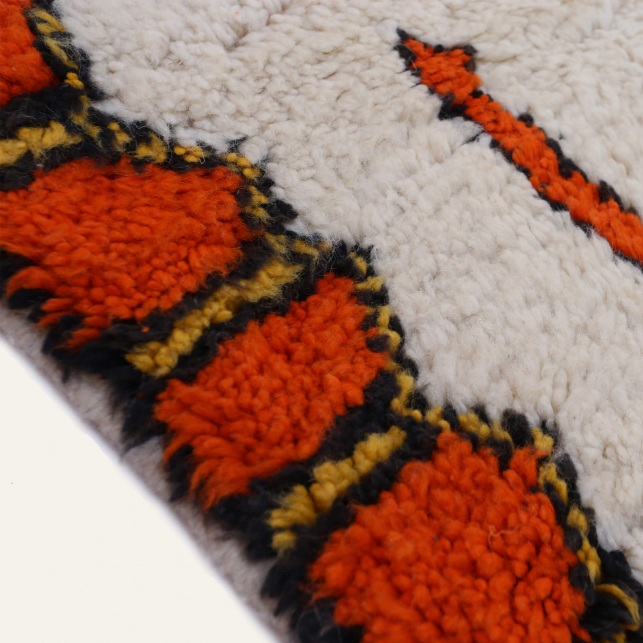 Tapis Berbere Boujad Blanc et Orange