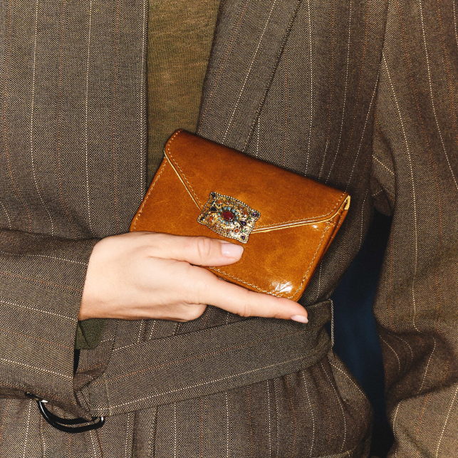 Glossy Siena Leather Card Holder Alex Gold Beatle