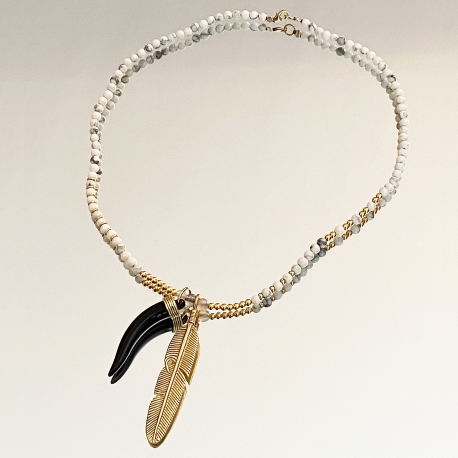 Collier Plume et Corne Turquoise Blanche